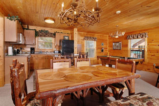 Tennessee Vacation Cabin Rental with a mountain view and hot tub